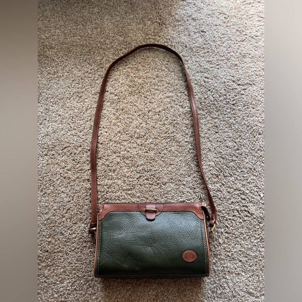 Liz Claiborne Crossbody bag